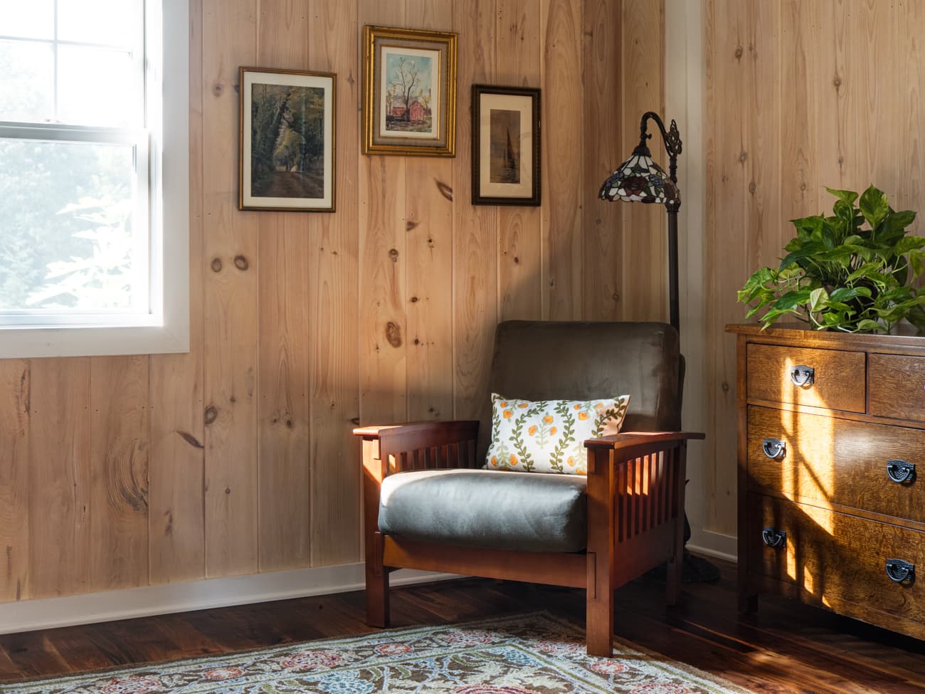 Honey's Farmhouse King Olive Suite