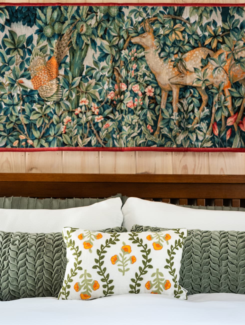Honey's Farmhouse King Olive Suite